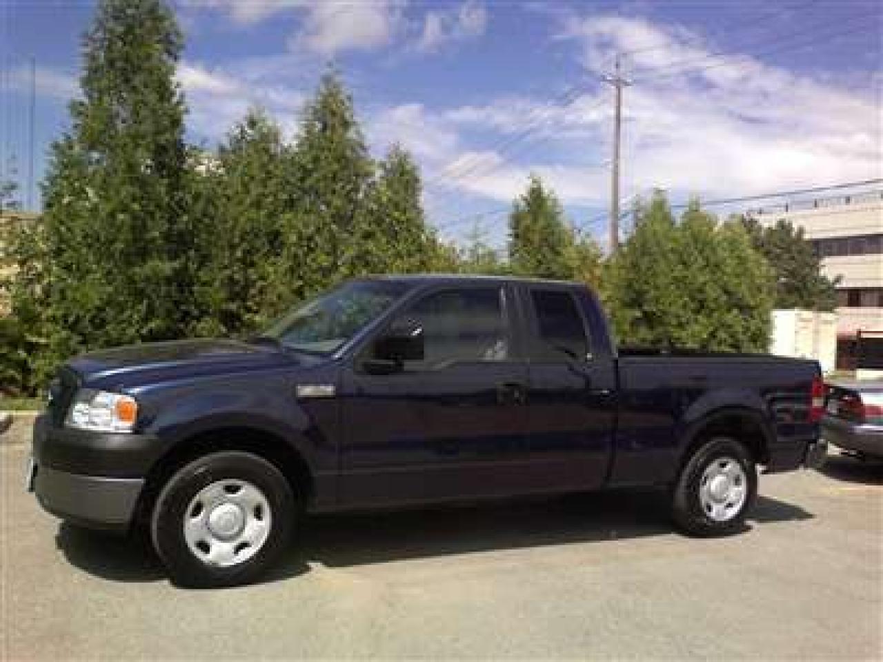 Used 2006 Ford F-150 XL  4D 6 1/2 ft BED LINER for sale in Toronto, ON