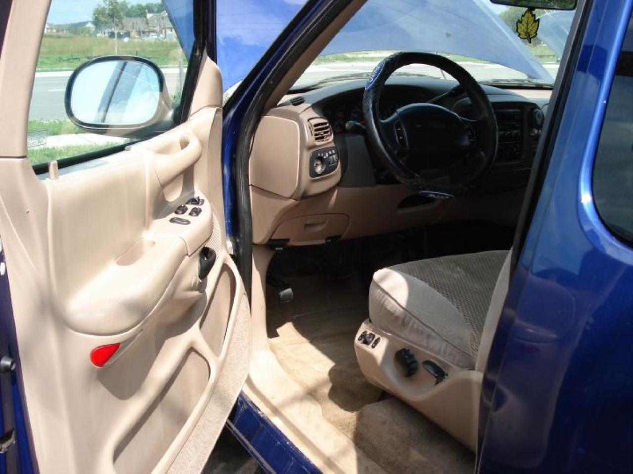 Used 1998 Ford F-150 4x4 stepside loaded for sale in Stouffville, ON
