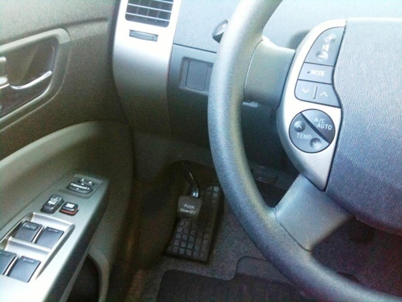 617809