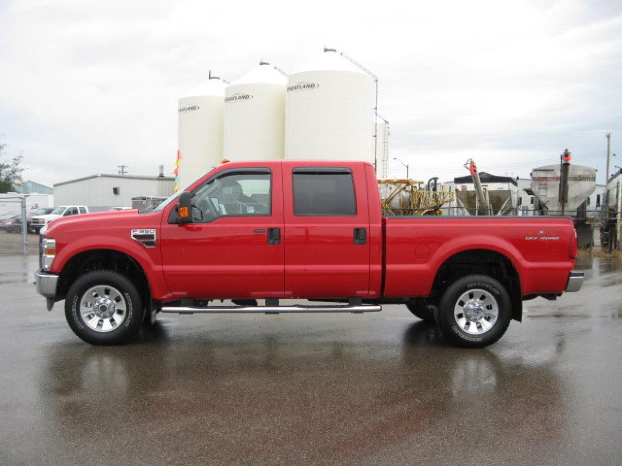 Used 2008 Ford F350 Crew Cab 4X4 Lariat for sale in Innisfail, AB