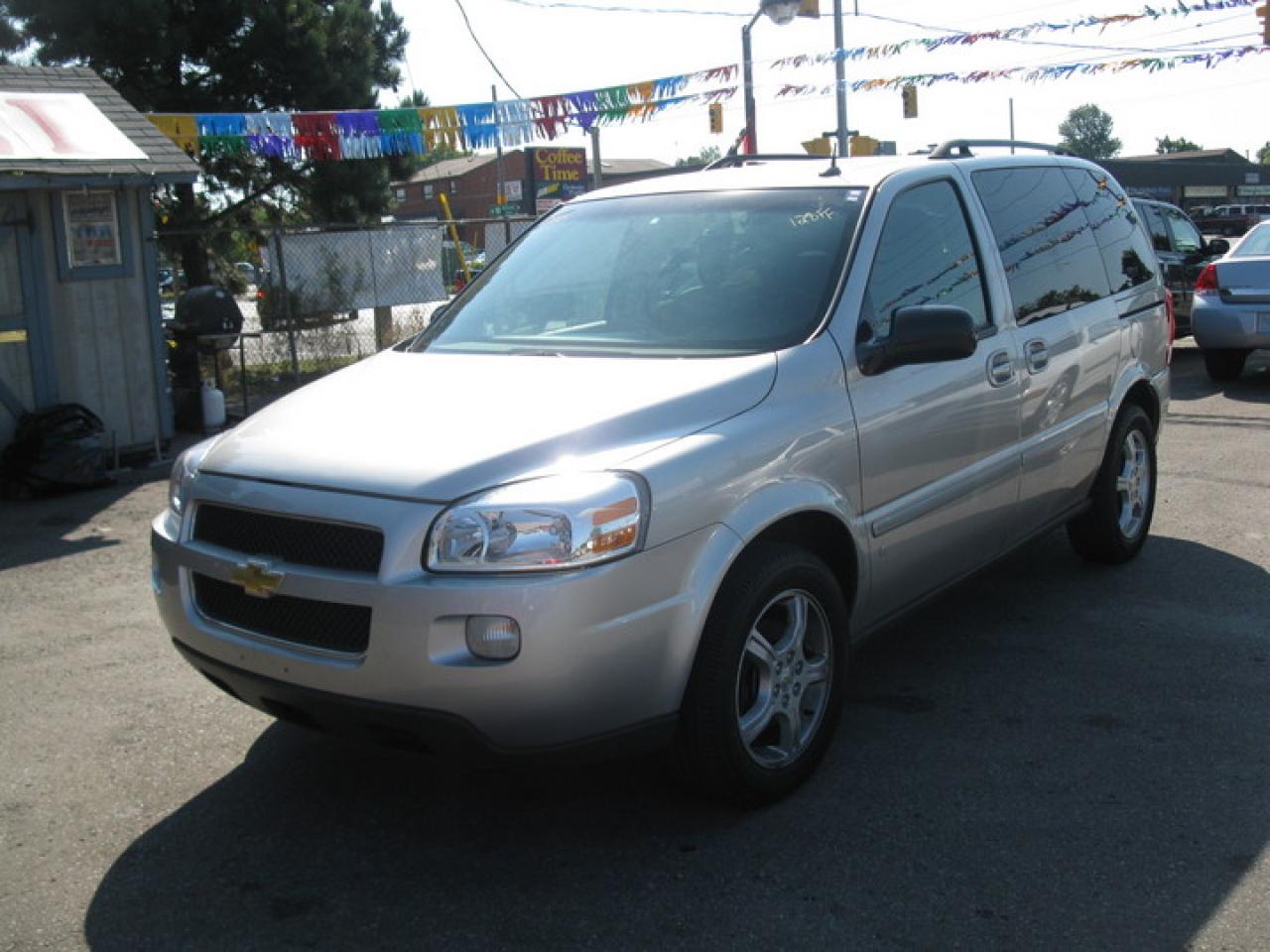 Used 2006 Chevrolet Uplander LT for sale in Oshawa, ON