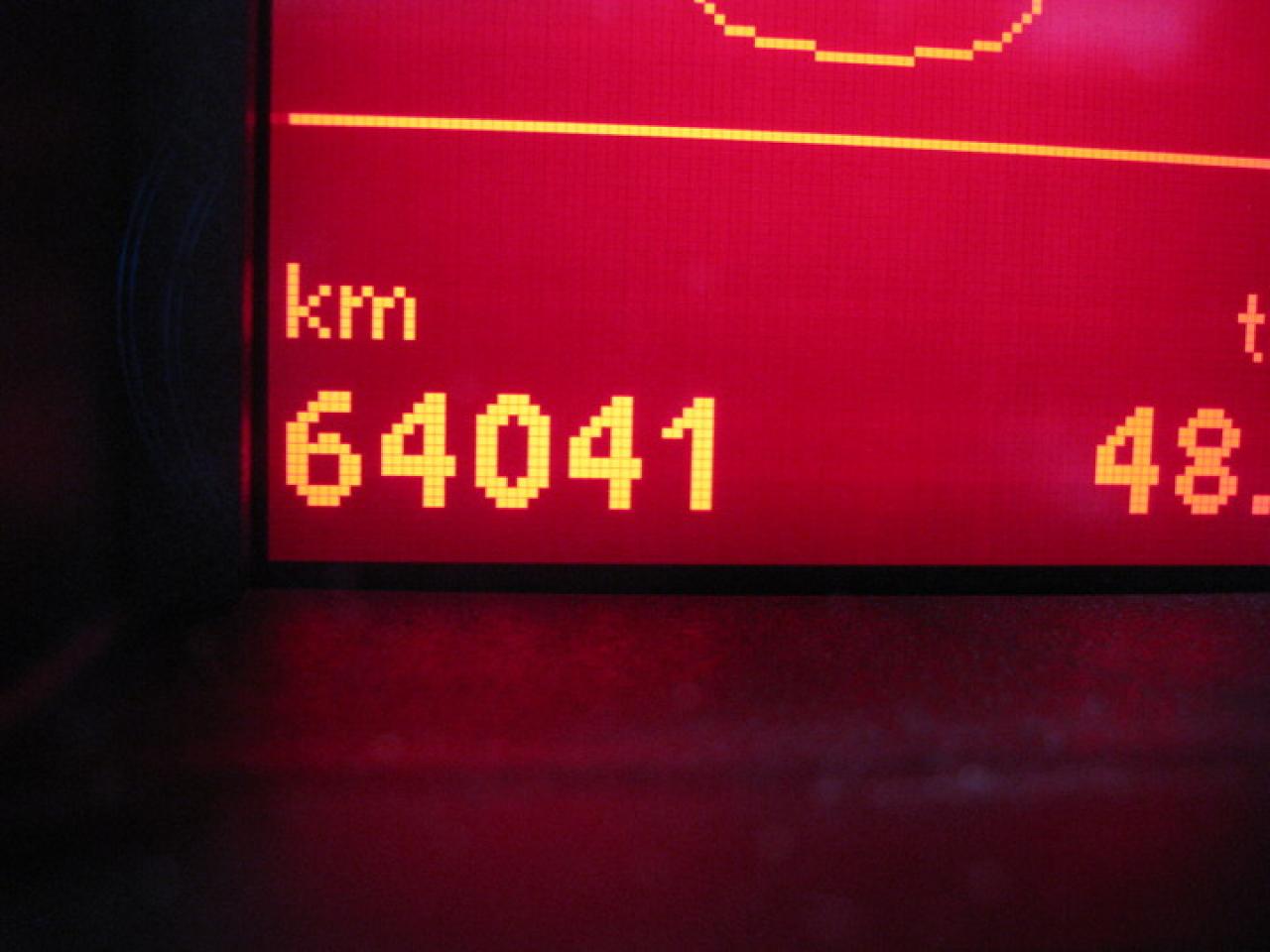 618051