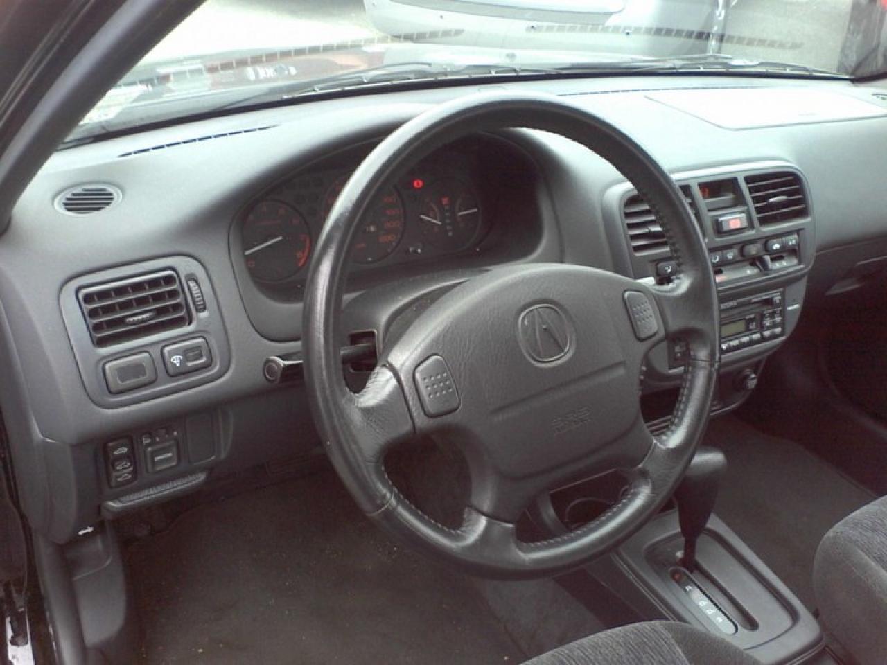 618063