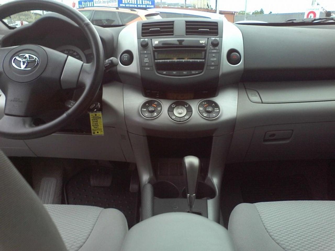 618064.10453113