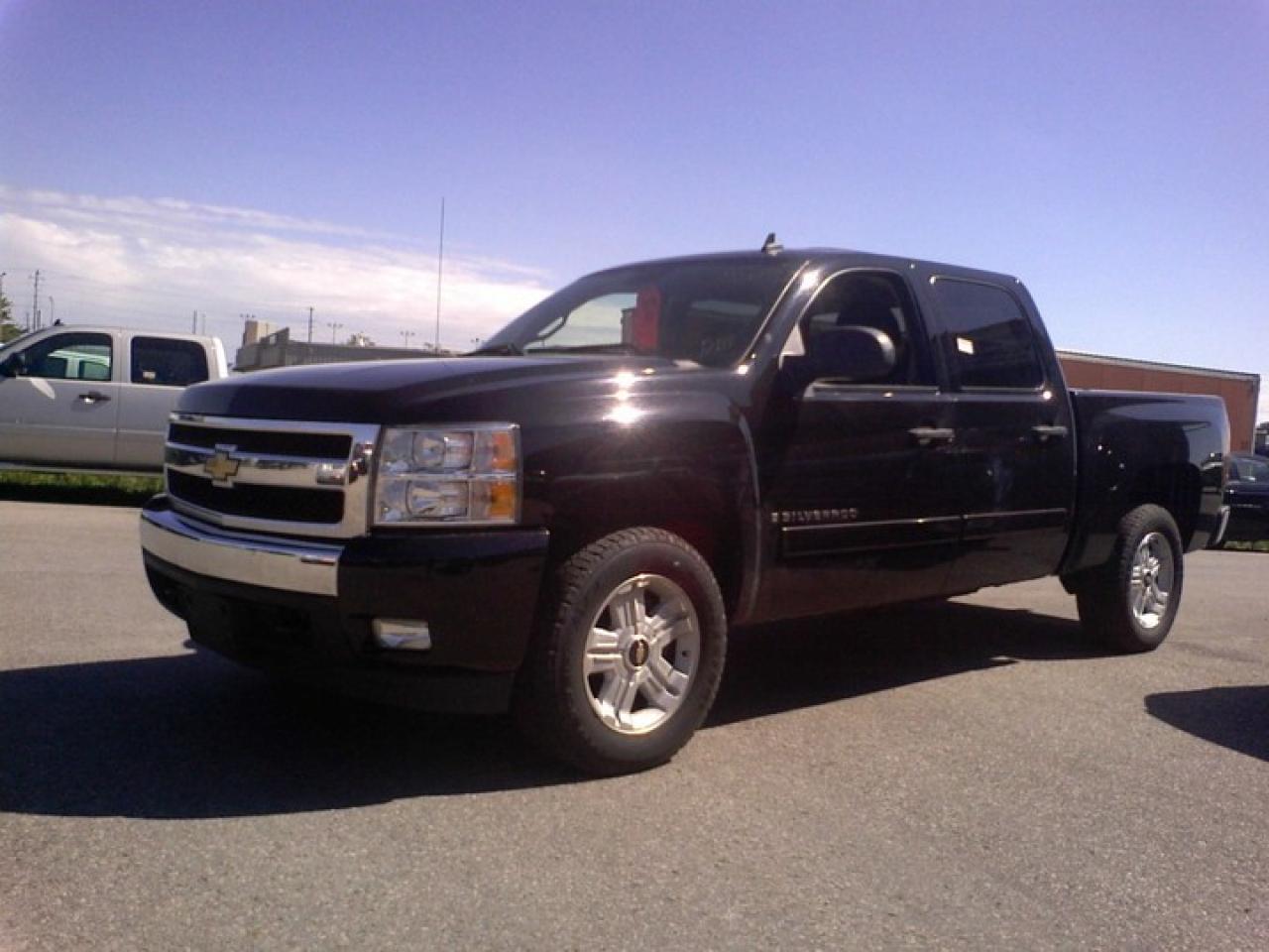 Used 2007 Chevrolet Silverado  for sale in Guelph, ON