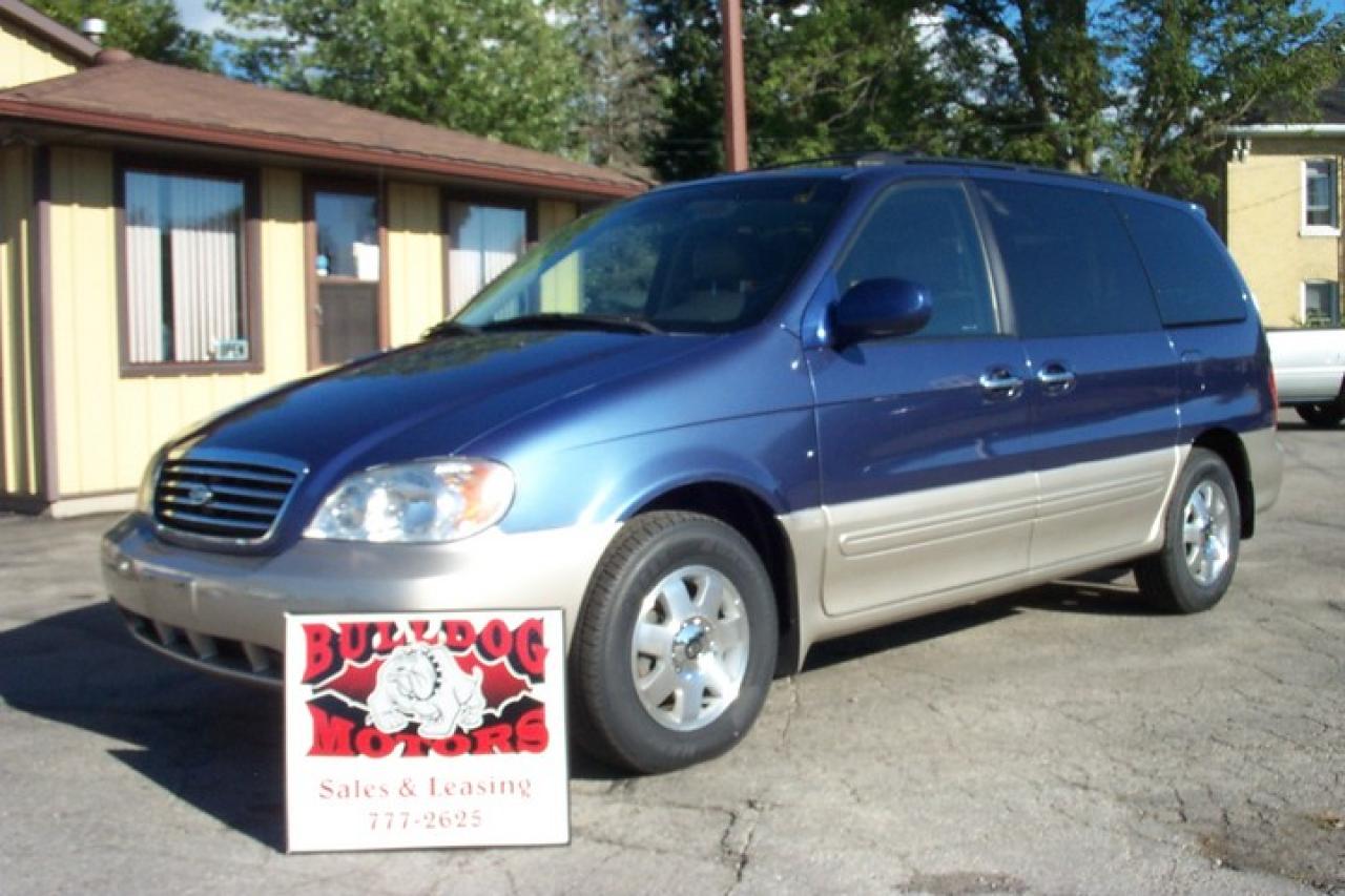 Used 2003 Kia Sedona EX for sale in Glencoe, ON