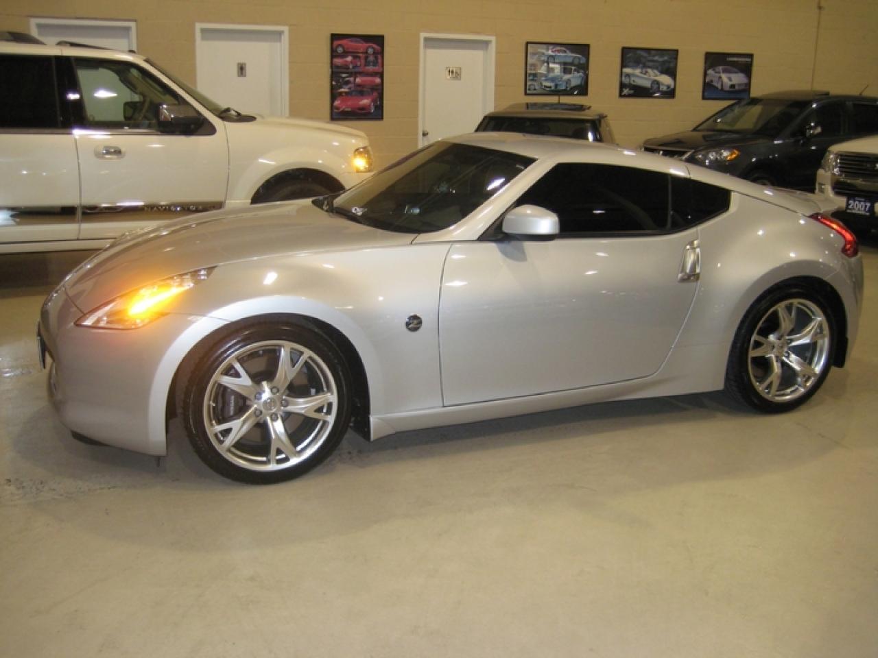 Used 2009 Nissan 370z  for sale in Vaughan, ON