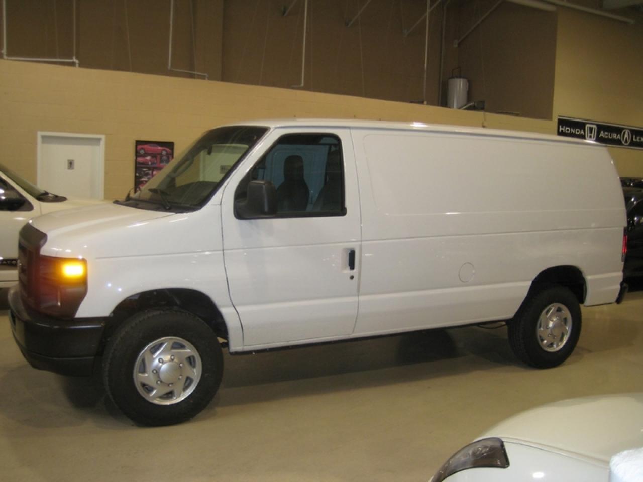 Used 2010 Ford E-250  for sale in Vaughan, ON