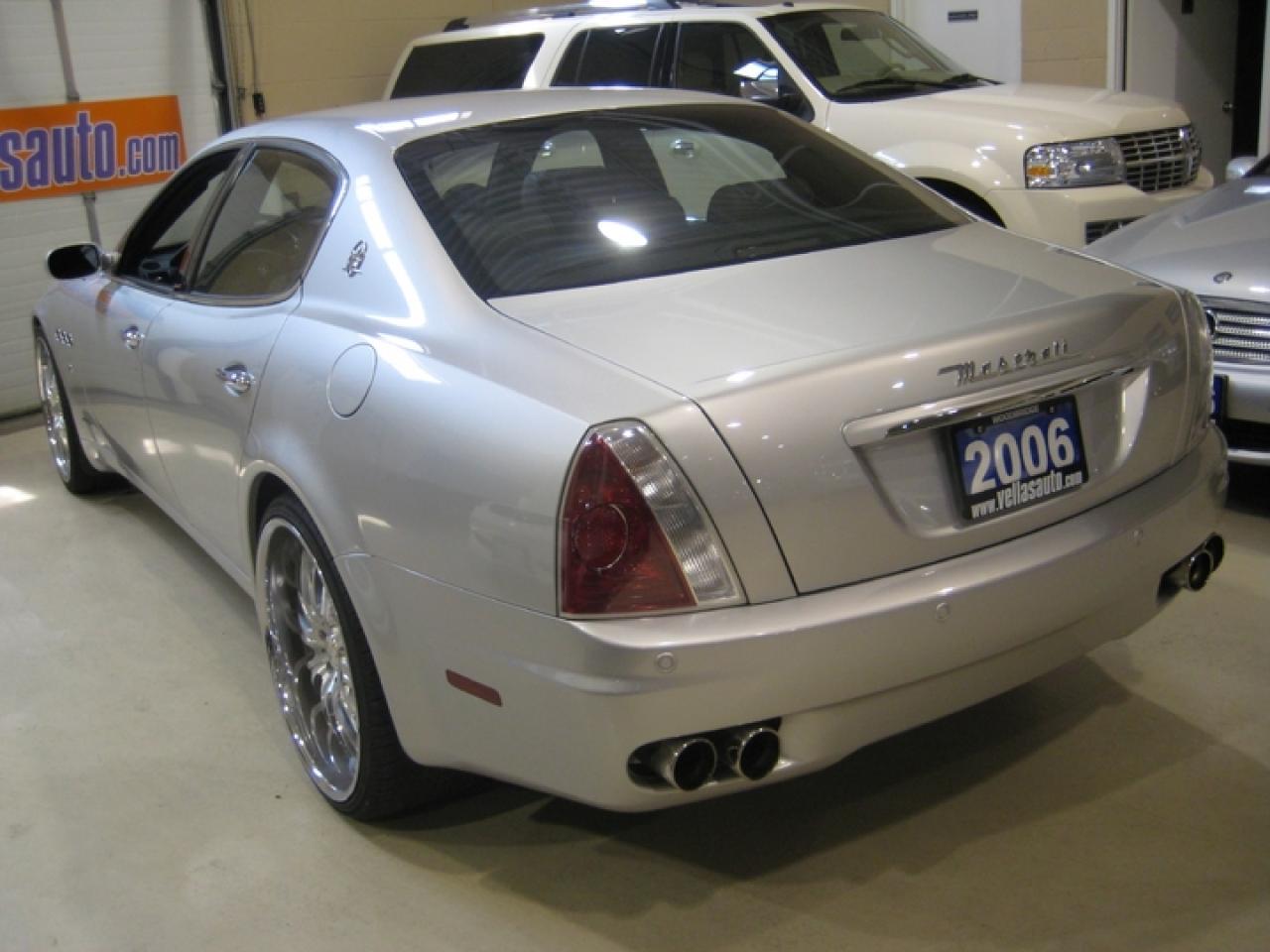 618381