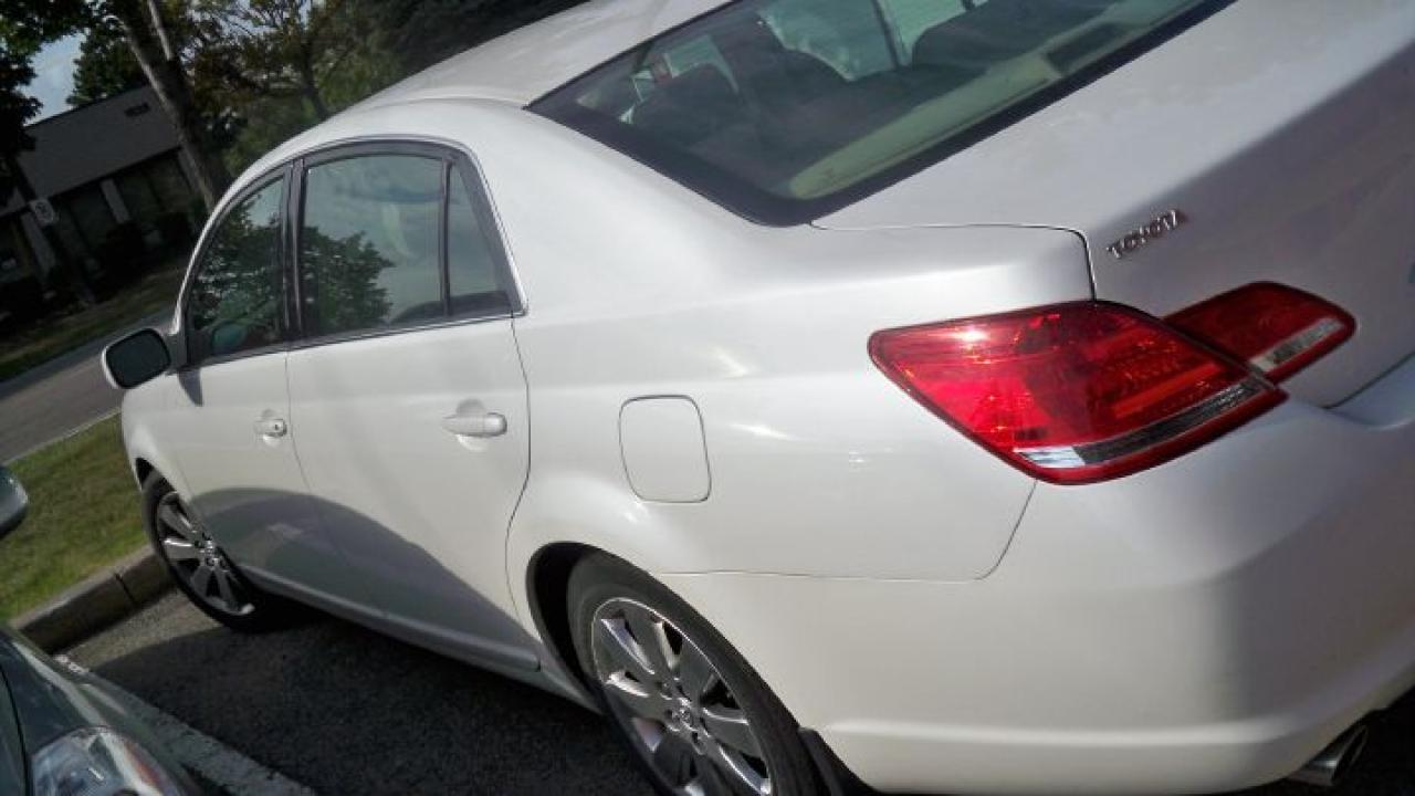 Used 2005 Toyota Avalon  for sale in Mississauga, ON