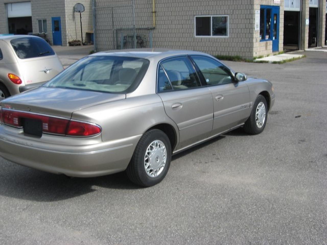 618472