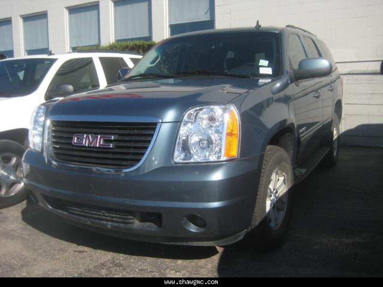 Used 2010 GMC Yukon  for sale in Calgary, AB