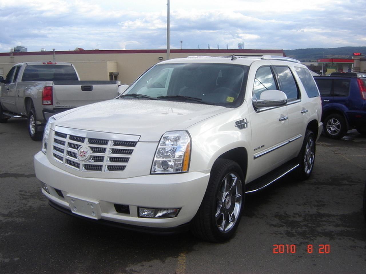 Used 2010 Cadillac Escalade ESCALADE for sale in Dawson Creek, BC