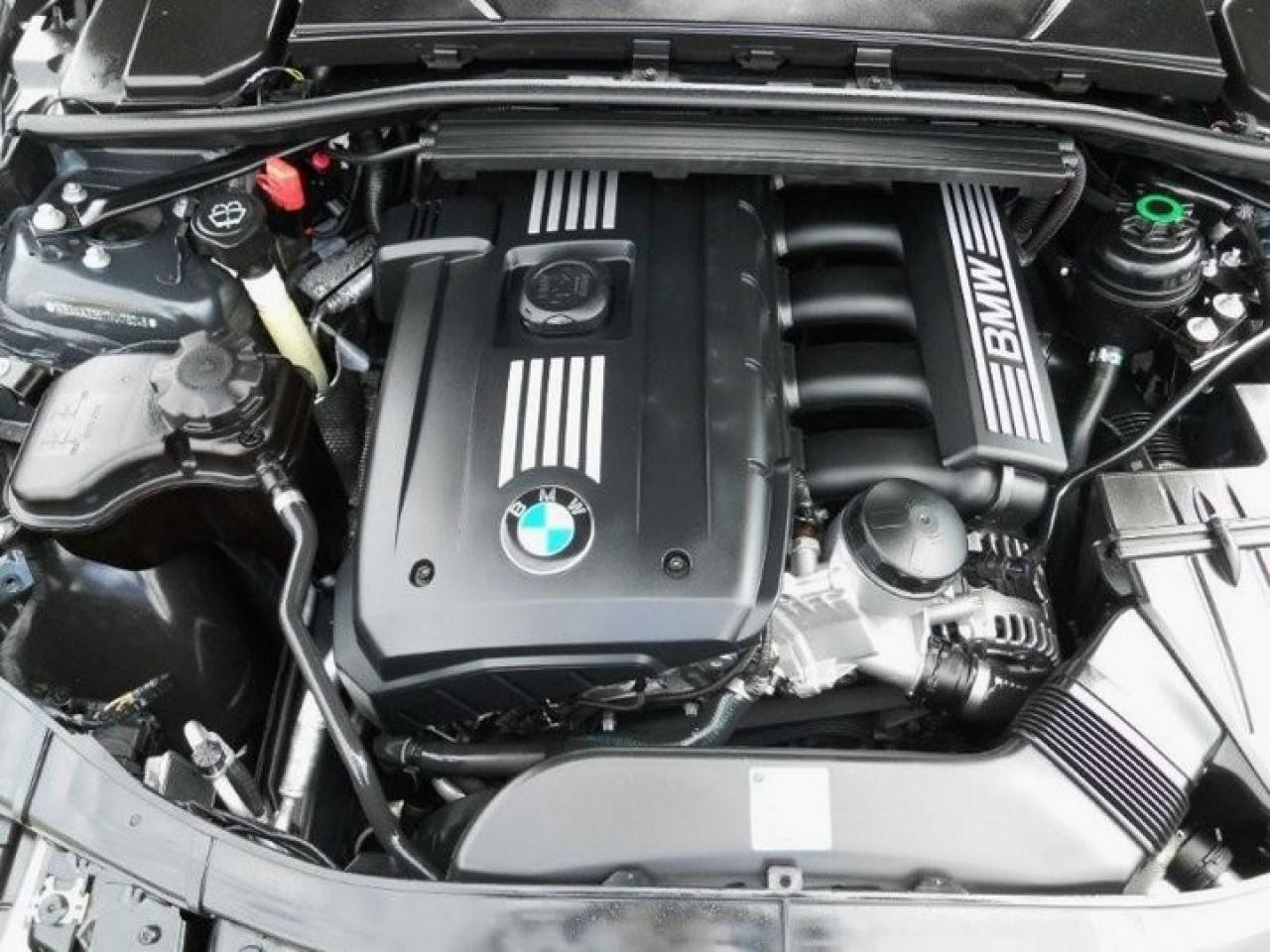 618793