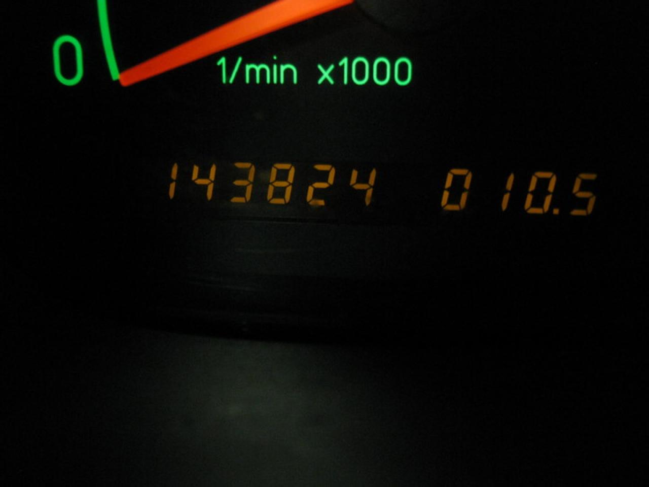 618860