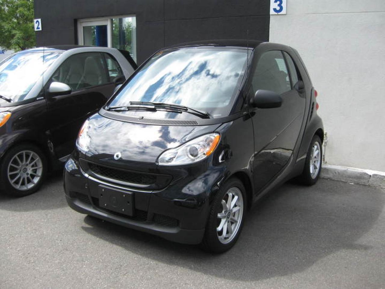 Used 2010 Smart fortwo coupe  for sale in Maple, ON