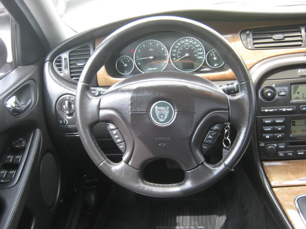 618879.10880759