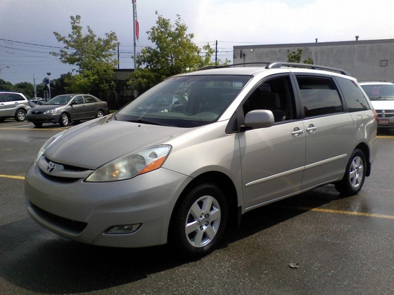 Used 2006 Toyota Sienna  for sale in Markham, ON