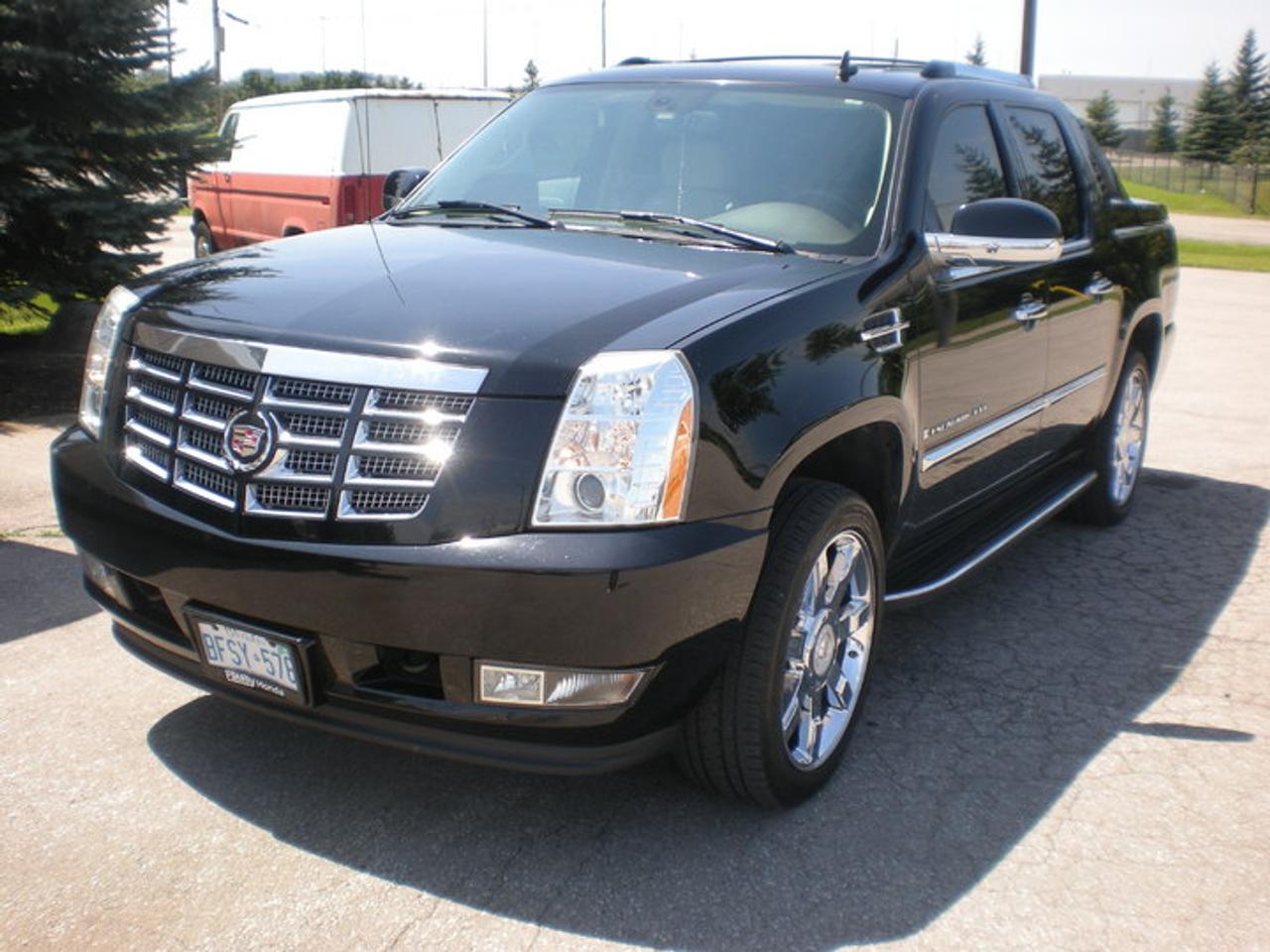 FREE CARPROOF HISTORY REPORT WITH EVERY VEHICLE!
Licensing Fee, EXTRA
100% CANADIAN TRUCK!!!!!!!