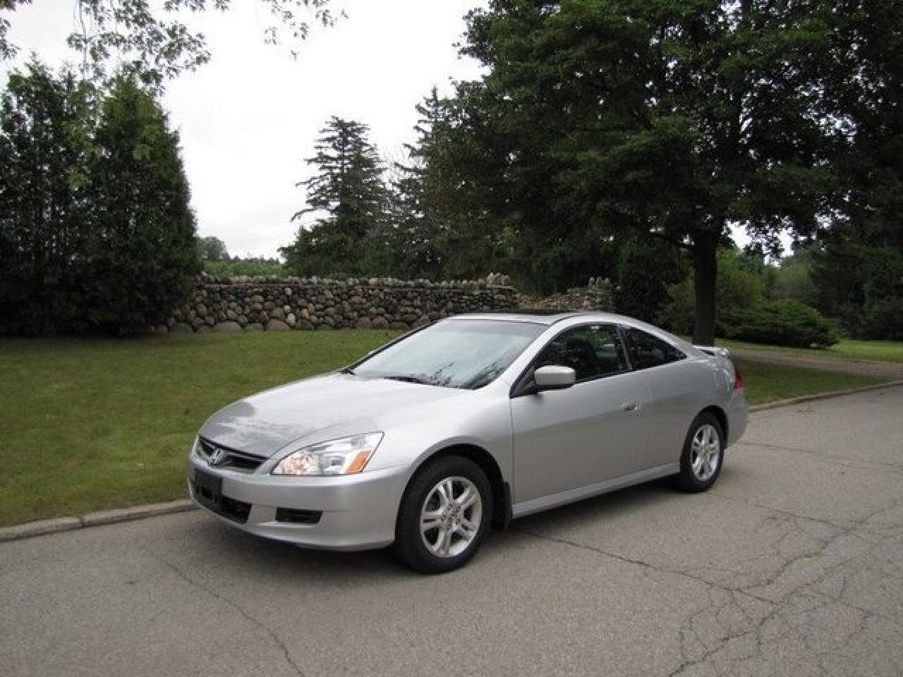 Used 2006 Honda Accord EX-L LEATHER!! SUNROOF!! SPOILER!! Coupe for sale in Guelph, ON