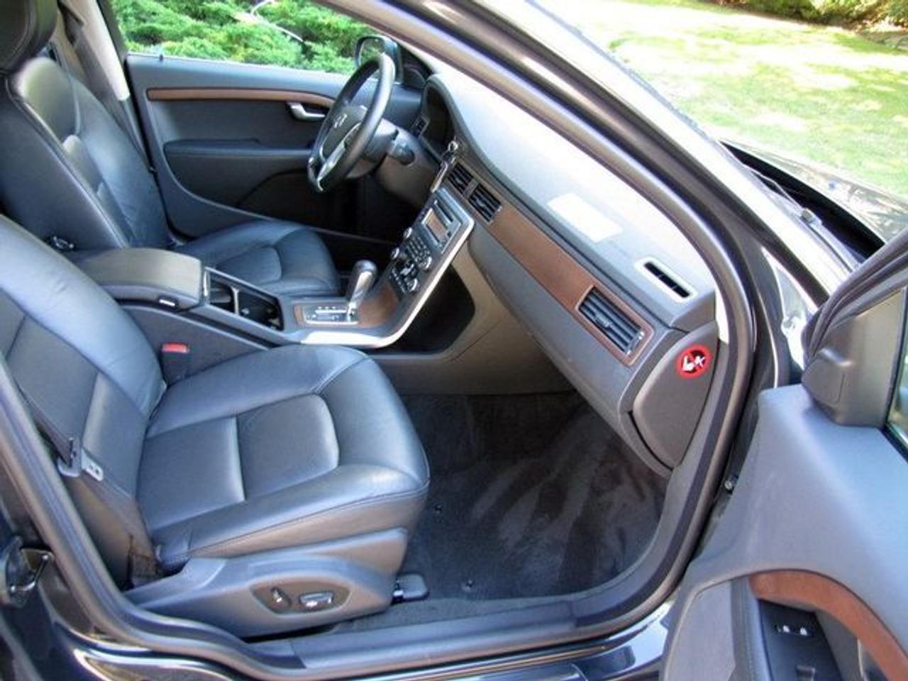 619110.10827428