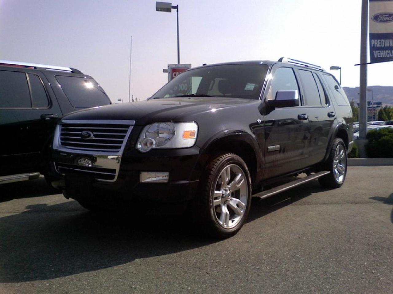 Used 2008 Ford Explorer  for sale in Kelowna, BC