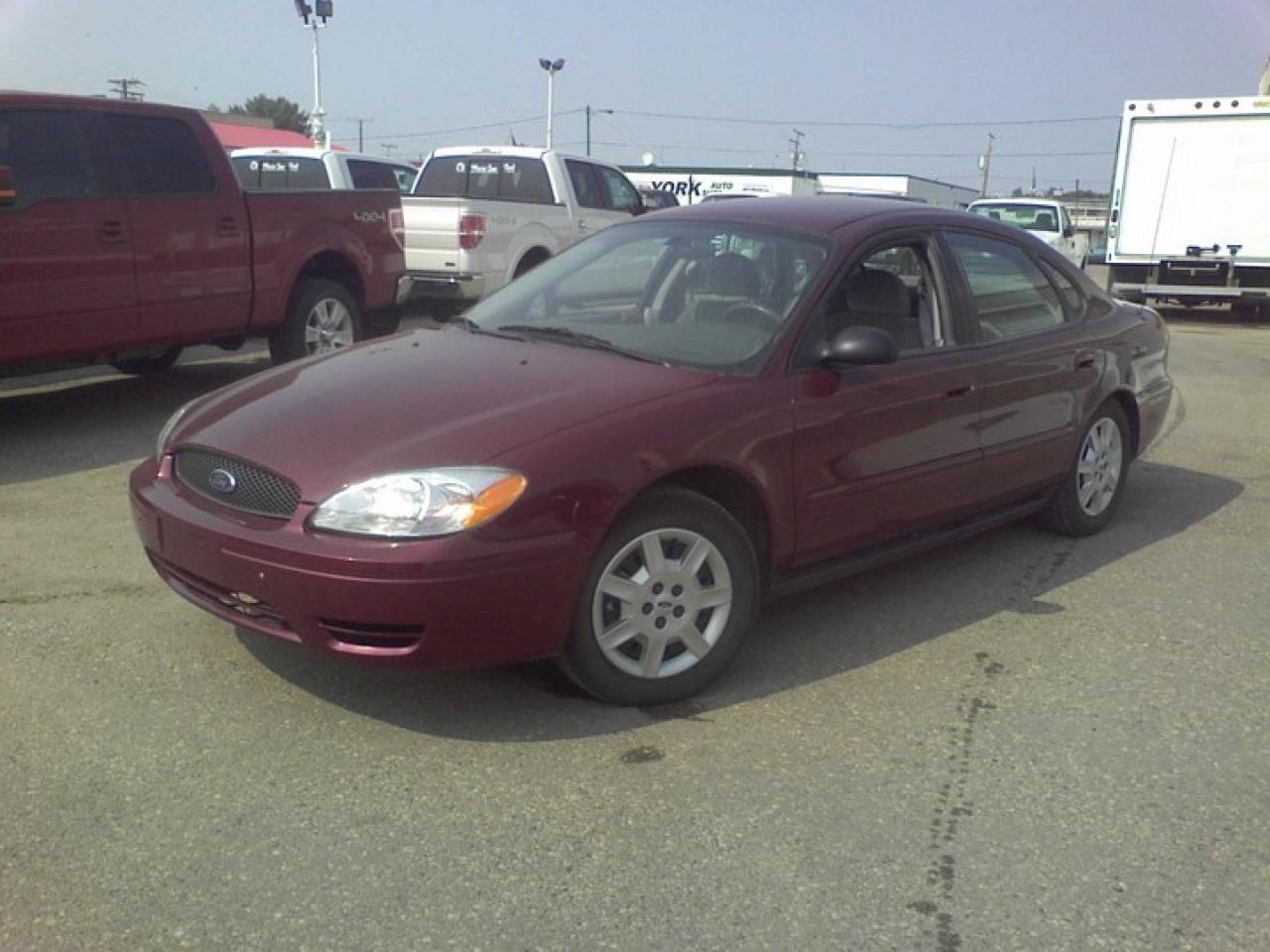 Used 2005 Ford Taurus  for sale in Moose Jaw, SK