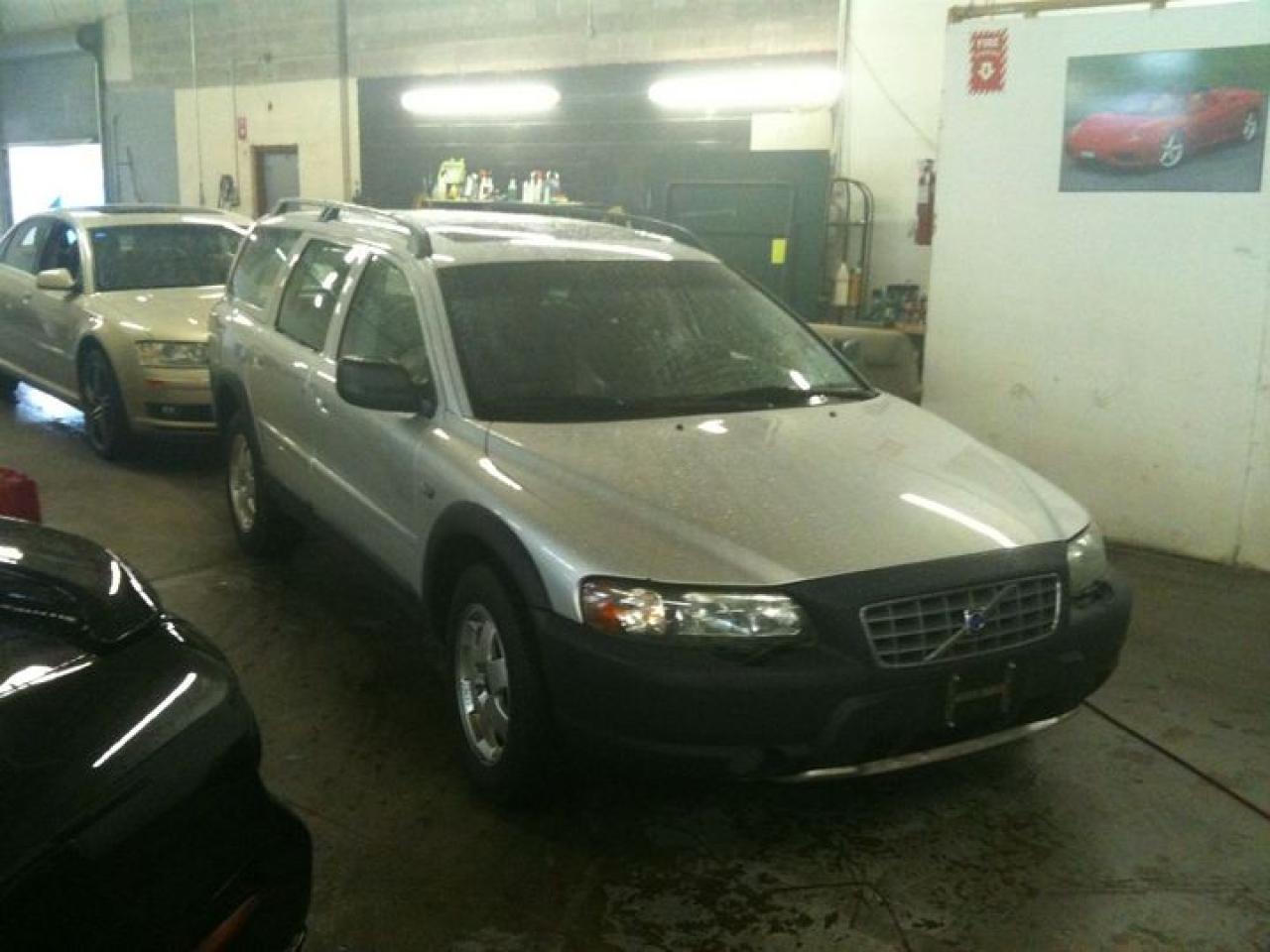 Used 2003 Volvo XC70  for sale in Toronto, ON