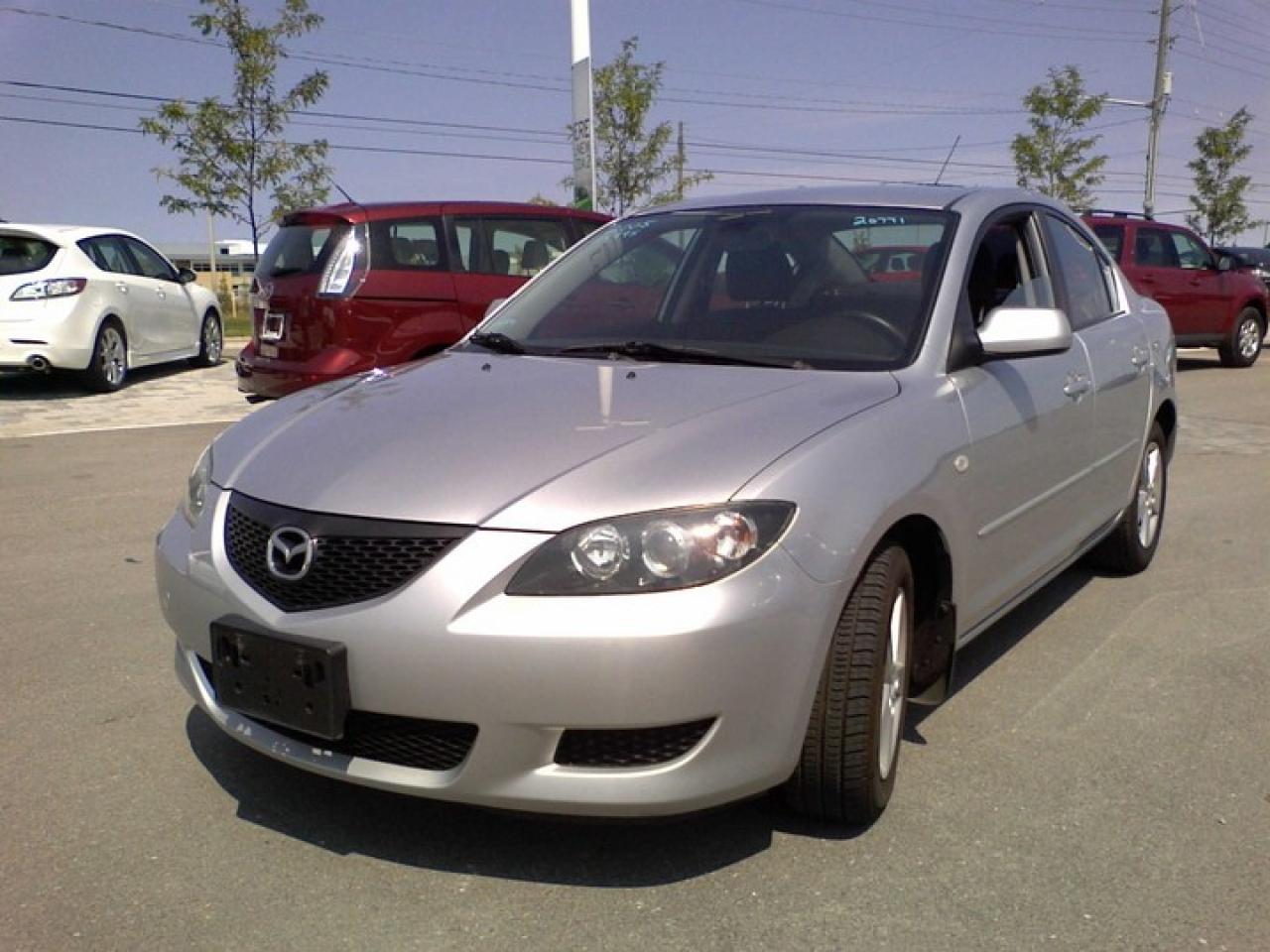 Used 2005 Mazda Mazda3 i Sedan for sale in Barrie, ON