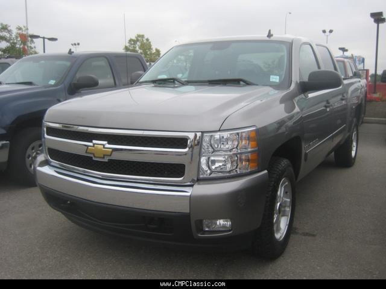 Used 2007 Chevrolet Silverado K1500 Crew LT for sale in Calgary, AB