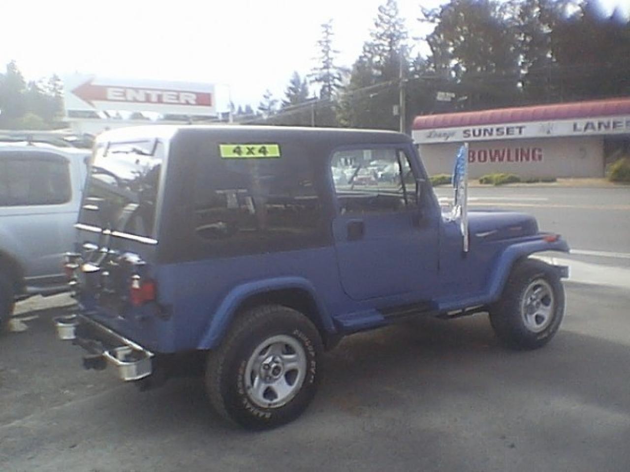 Used 1995 Jeep Wrangler SE for sale in Parksville, BC