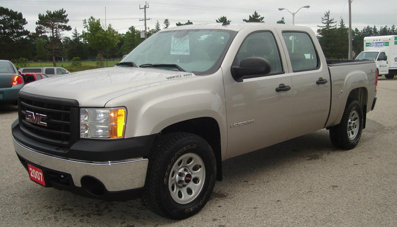 Used 2007 GMC Sierra  for sale in Walkerton, ON