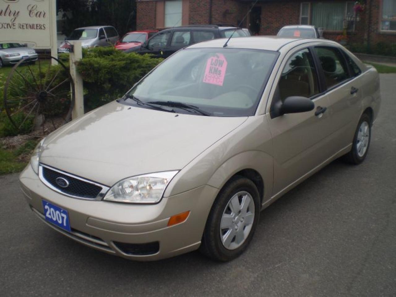 Used 2007 Ford Focus SE for sale in Niagara Falls, ON