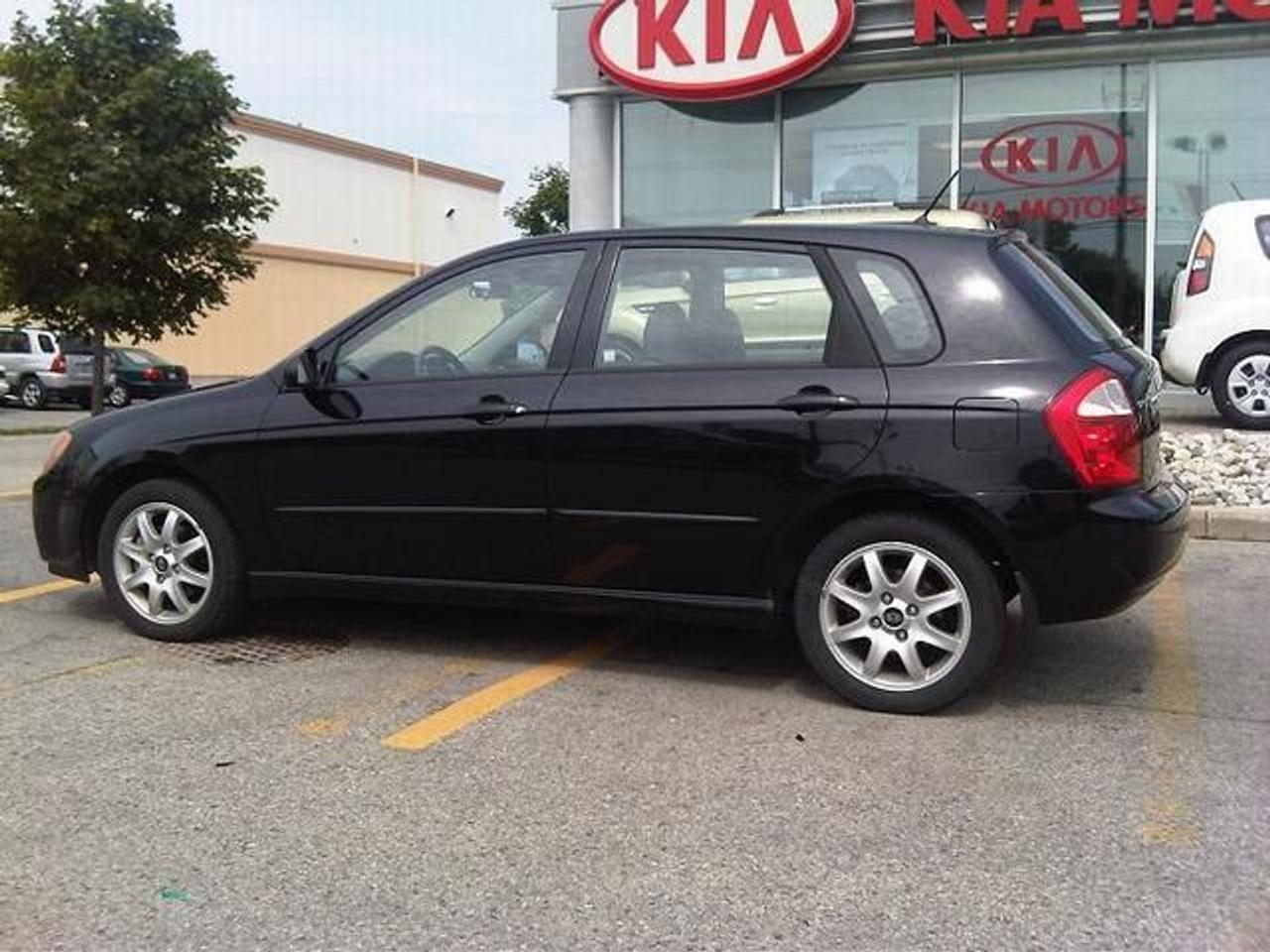Used 2005 Kia Spectra SX for sale in London, ON