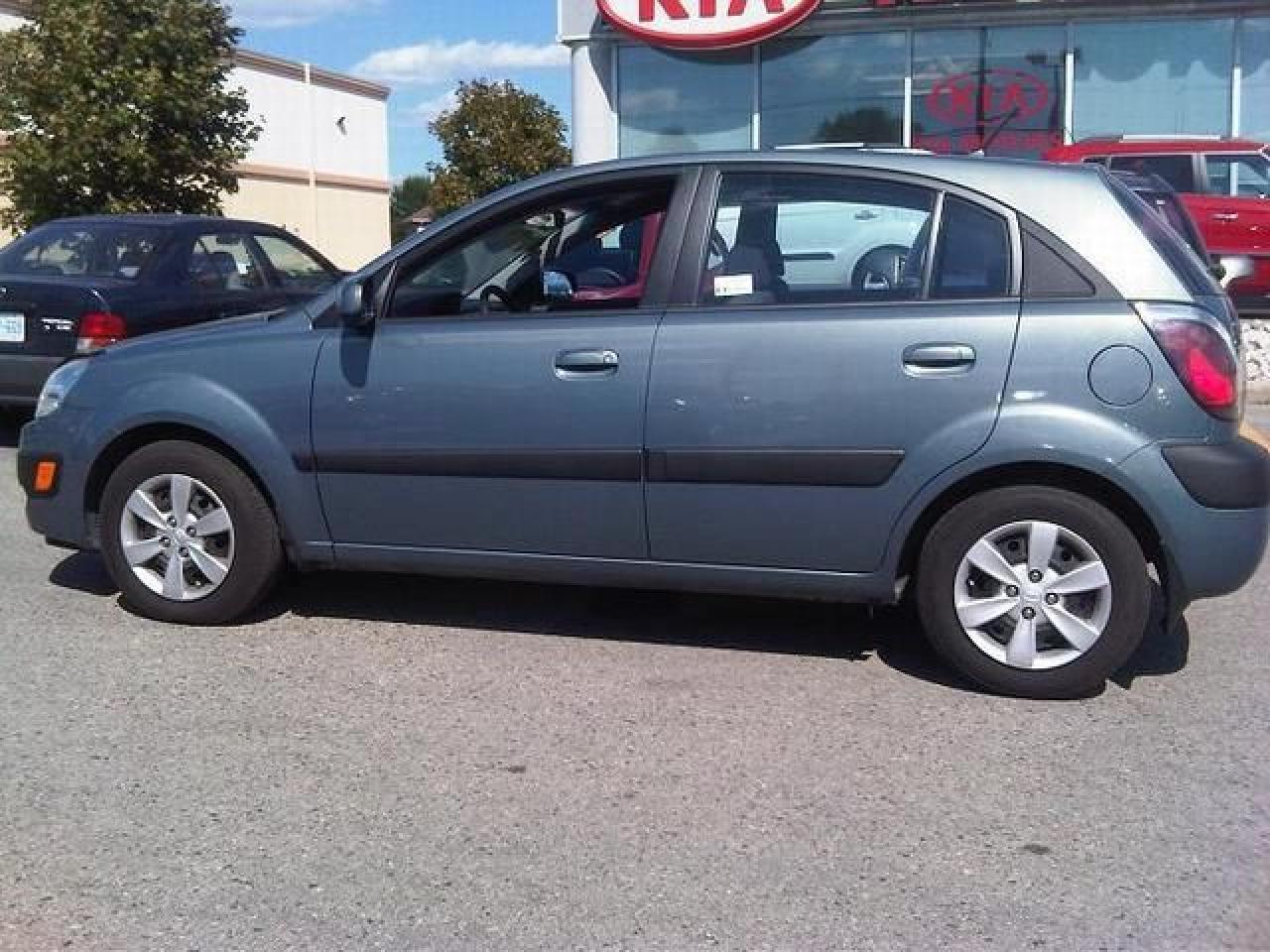 Used 2008 Kia RIO5 EX for sale in London, ON