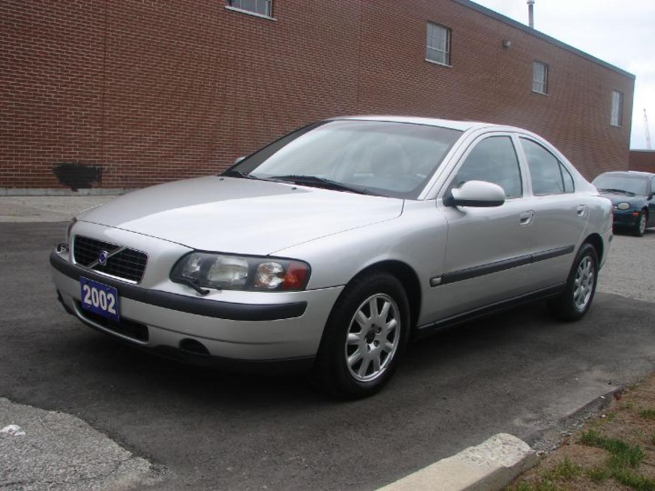 Used 2002 Volvo S60  for sale in Mississauga, ON