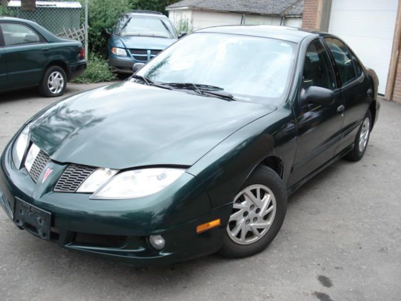 Used 2004 Pontiac Sunfire FULLY LOADED LOW KMS RUN SO GOOD GREAT ON GAS MINT for sale in Scarborough, ON