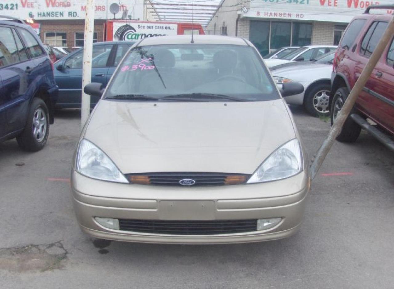 Used 2001 Ford Focus SE for sale in Brampton, ON