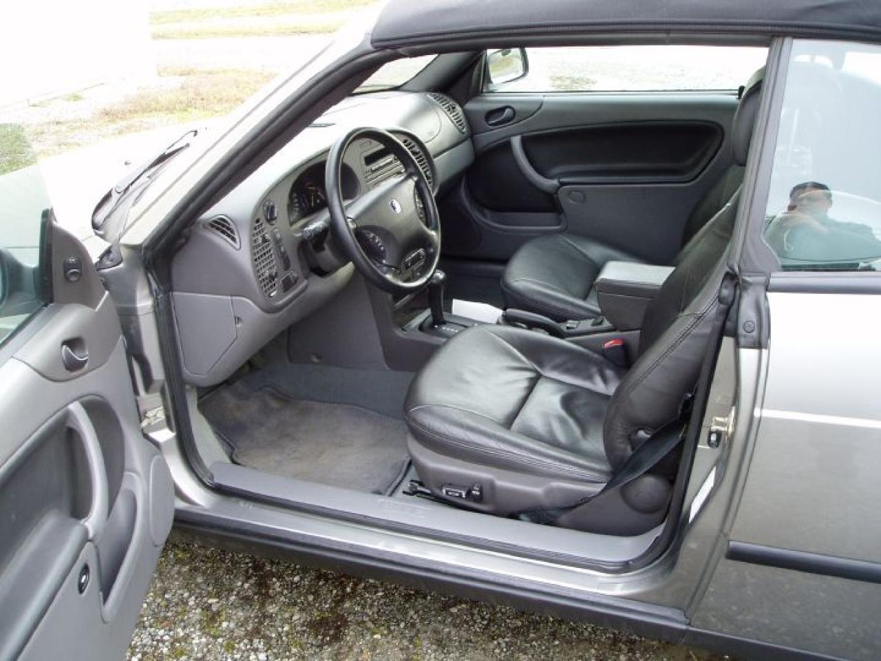 Used 2002 Saab 9-3 CONVERTIBLE LEATHER ON STAR for sale in Beamsville, ON