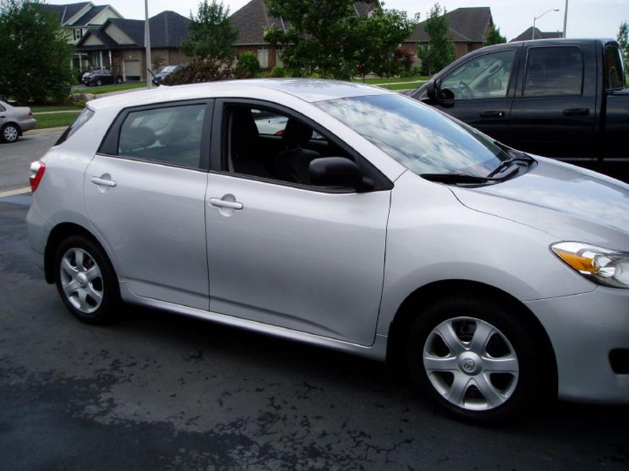 Used 2010 Toyota Matrix B Pkg for sale in Beamsville, ON