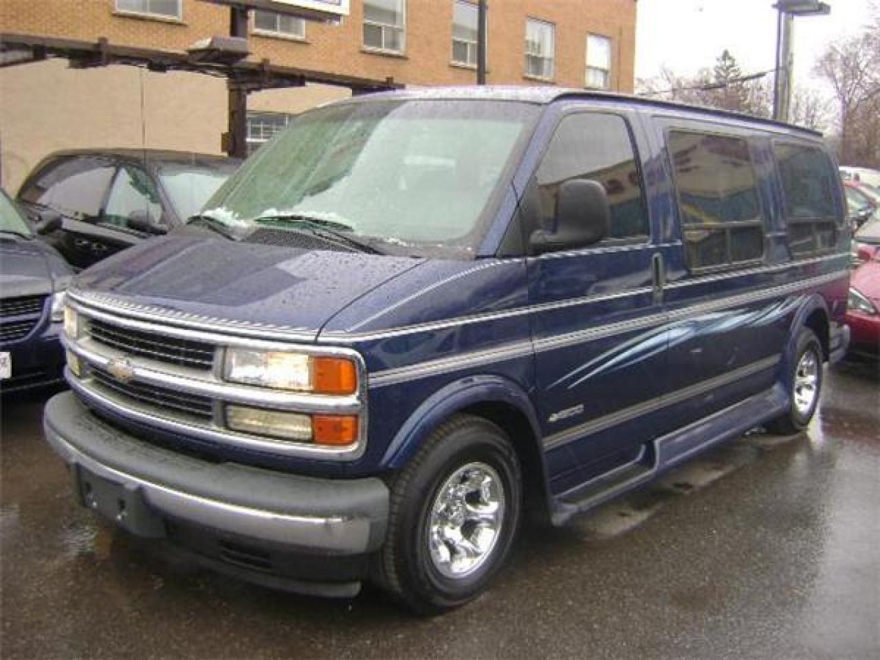 Used 2002 Chevrolet Express 1500 for sale in Ottawa, ON