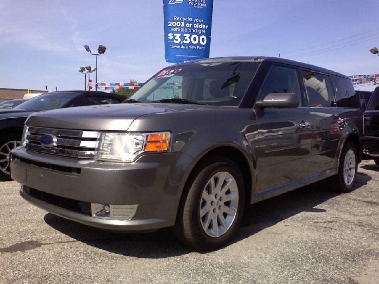 Used 2010 Ford Flex SEL for sale in Toronto, ON