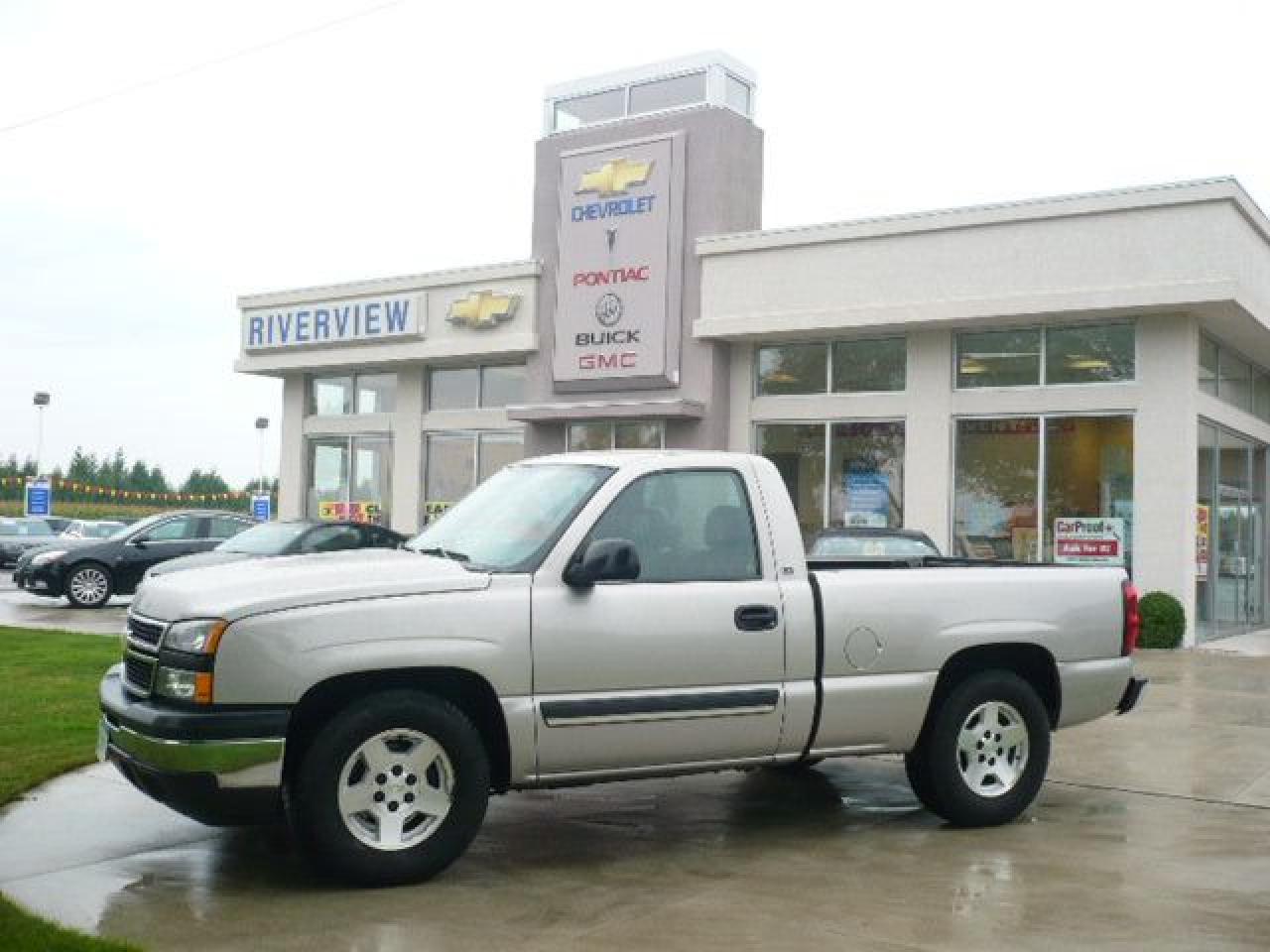 Used 2006 Chevrolet Silverado reg cab for sale in Wallaceburg, ON