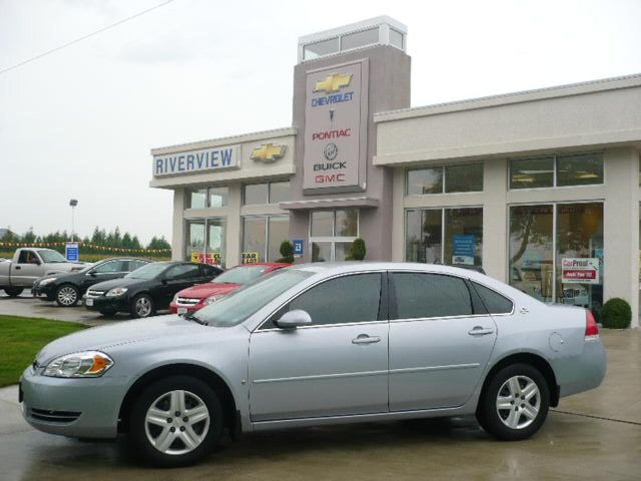 One Owner
Over 100 used vehicles available WITH PHOTOS at www.riverviewgm.ca or call us toll free at 1-800-828-0985. Click on the direct link inside this ad. Price includes all fees. HST is extra.