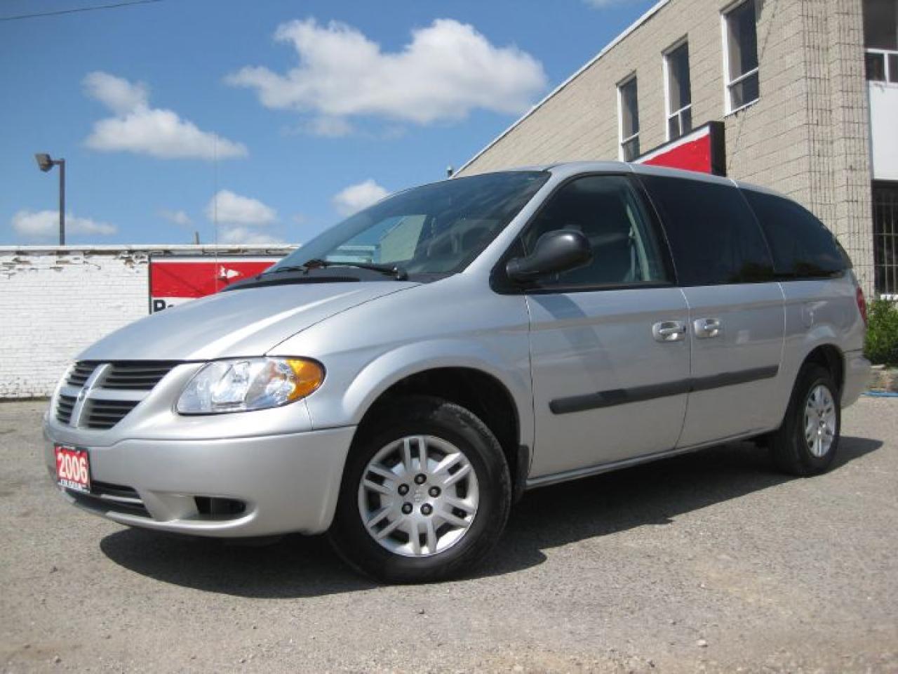 Used 2006 Dodge Grand Caravan Stow & Go for sale in Toronto, ON