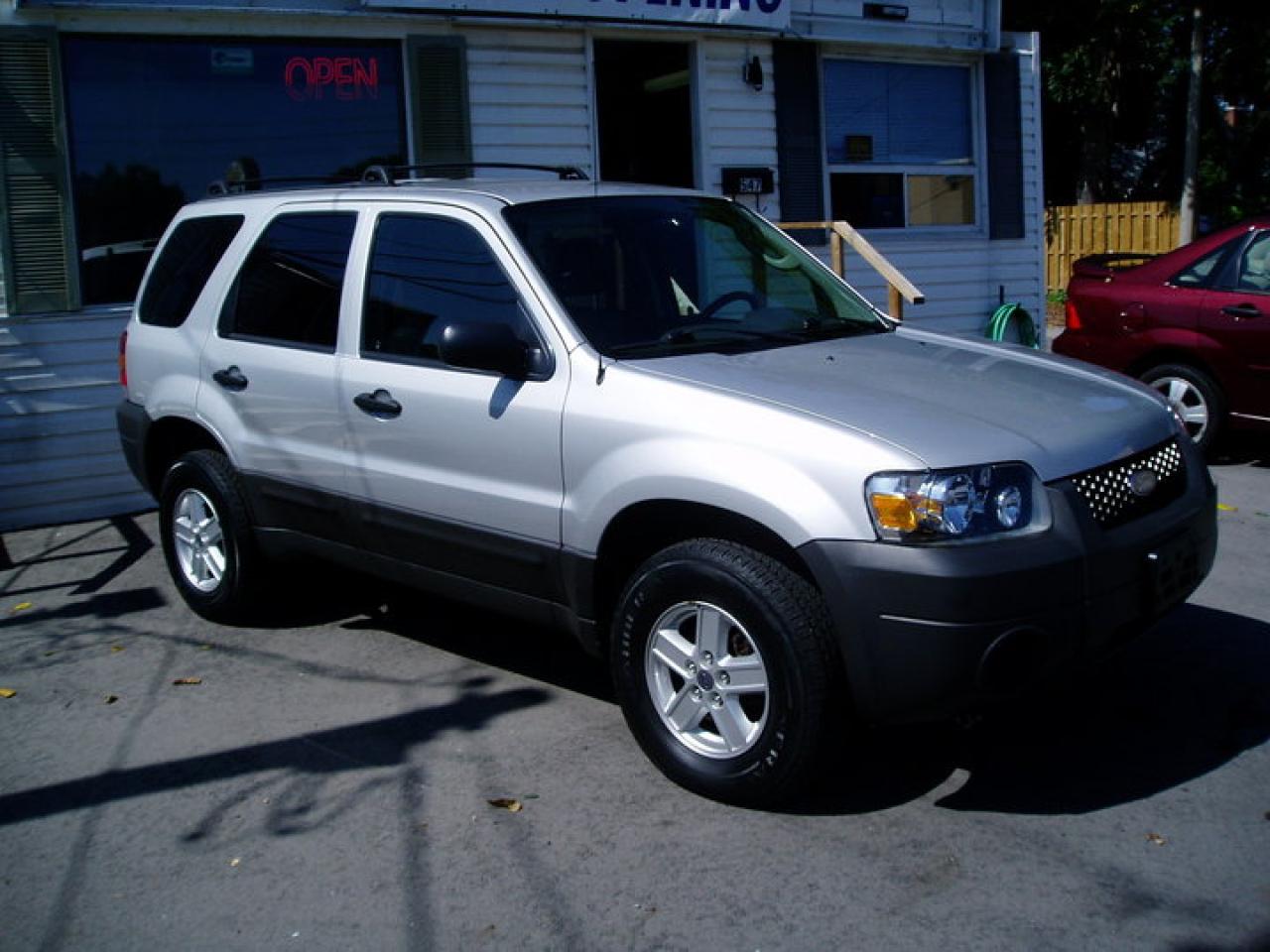 Used 2006 Ford Escape  for sale in Burlington, ON