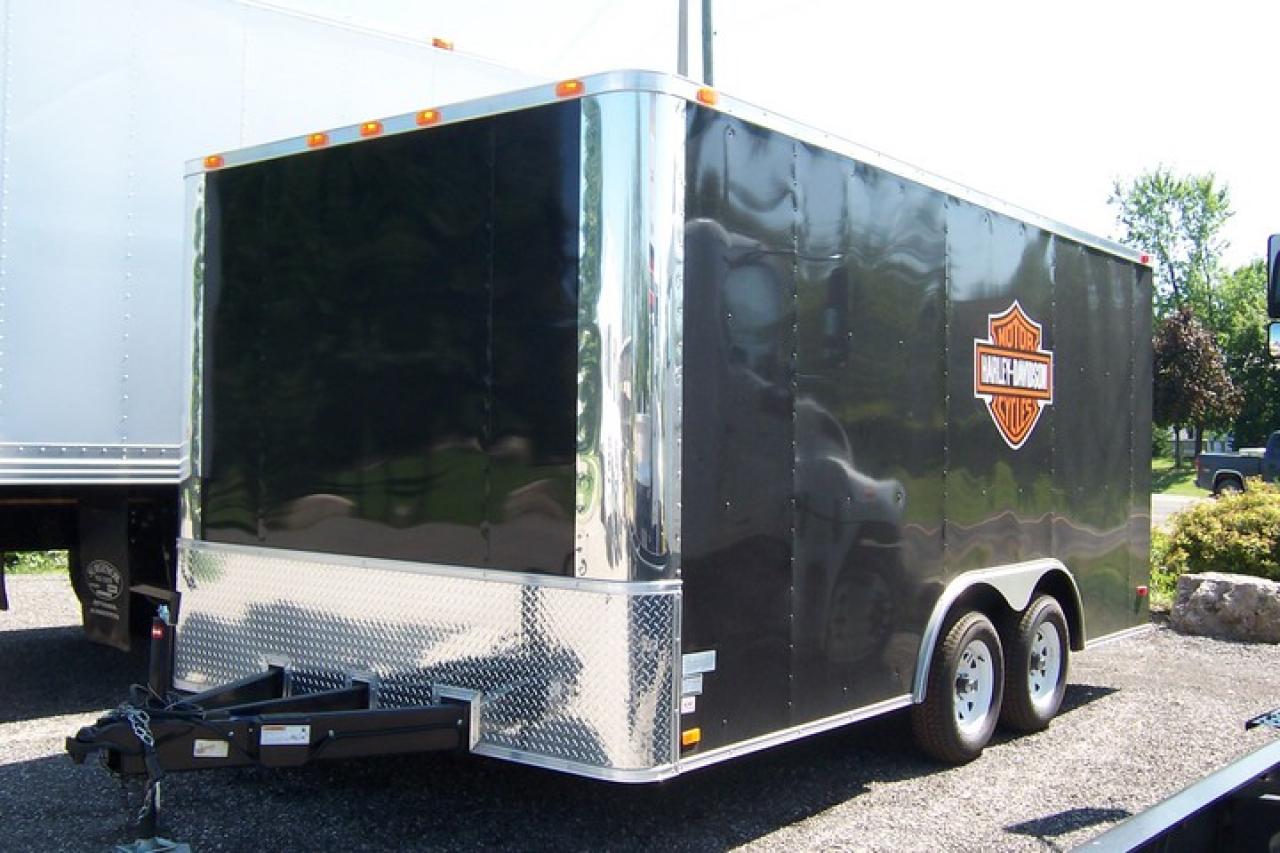 Used 2010 Continental Cargo Enclosed Trailer  for sale in Dundas, ON