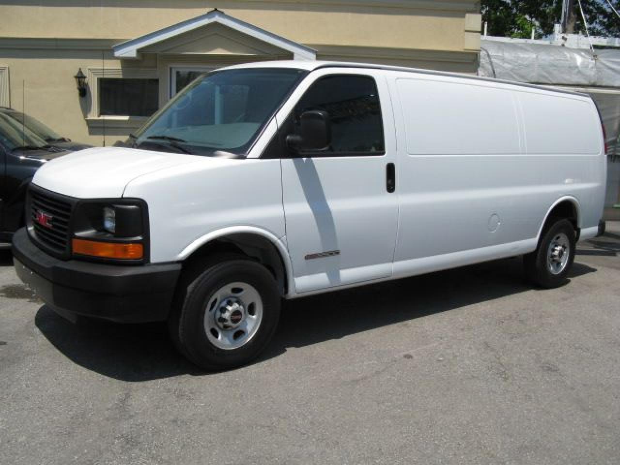 Used 2006 GMC Savana 3500 EXTENDED DIESEL for sale in Toronto, ON