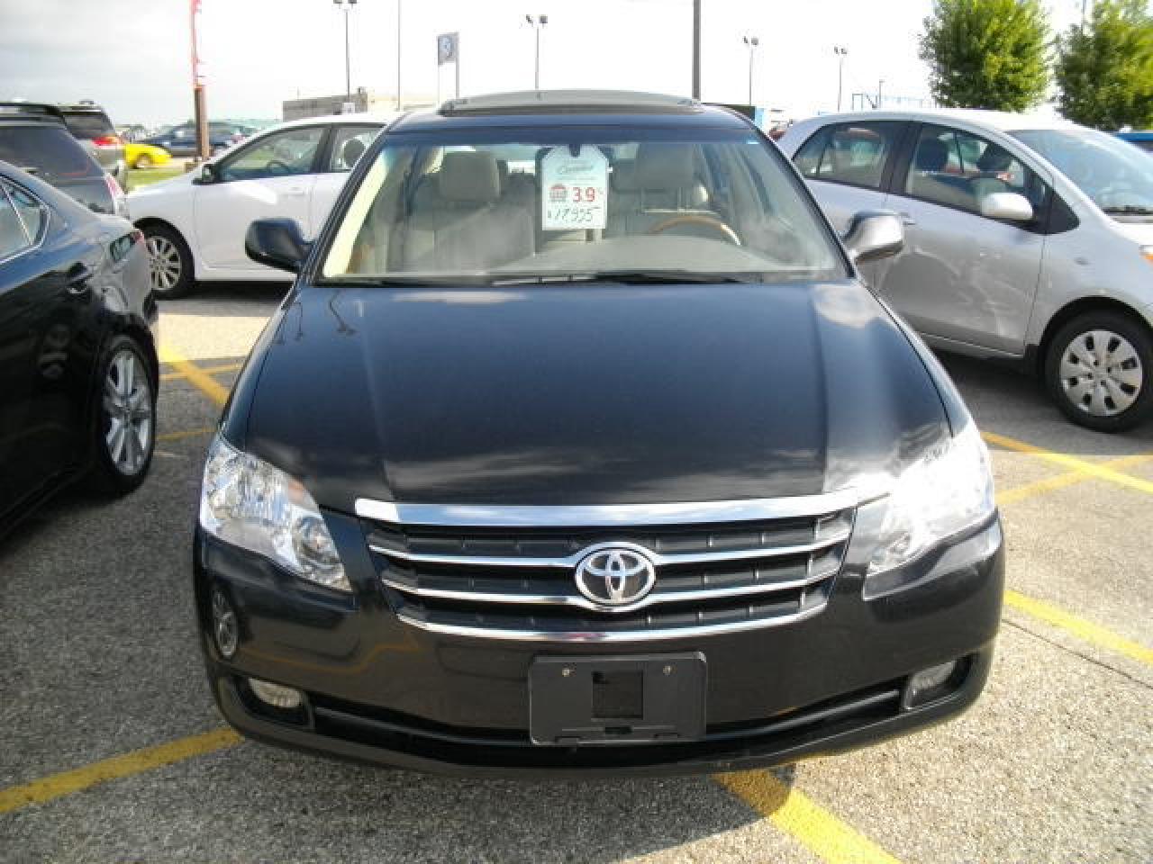 Used 2005 Toyota Avalon XLS  for sale in Brantford, ON