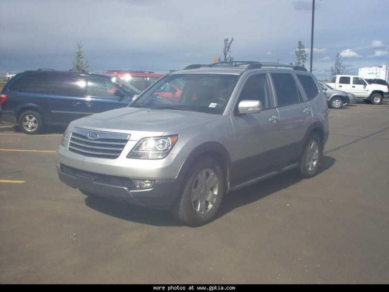 Used 2009 Kia Borrego ex for sale in Grande Prairie, AB